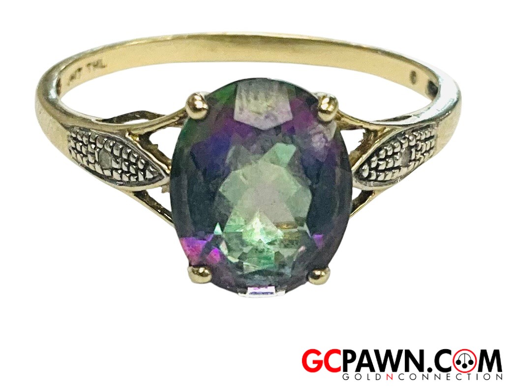 View product details for Women's Solitaire ring 10kt Yellow Gold 