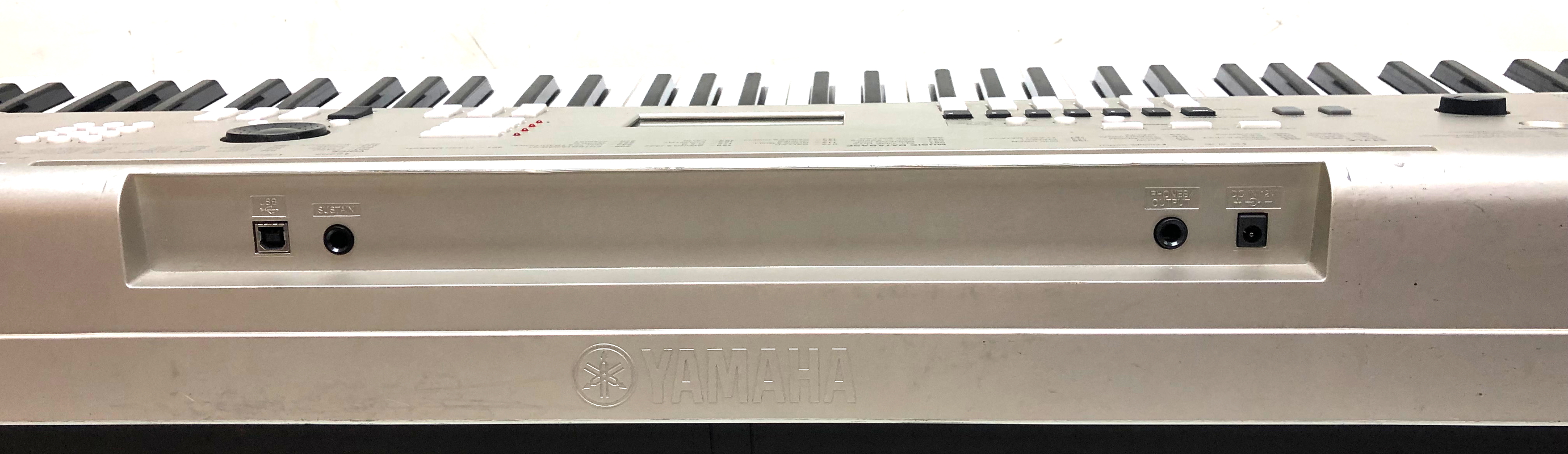 Yamaha Electric keyboard YPG235