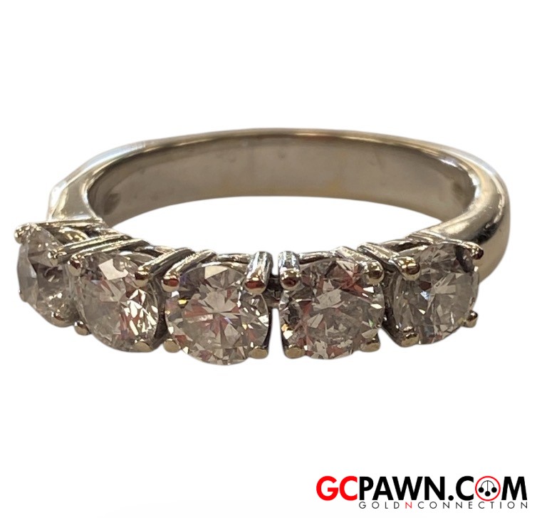 View product details for Women's Wedding band 18kt White Gold 