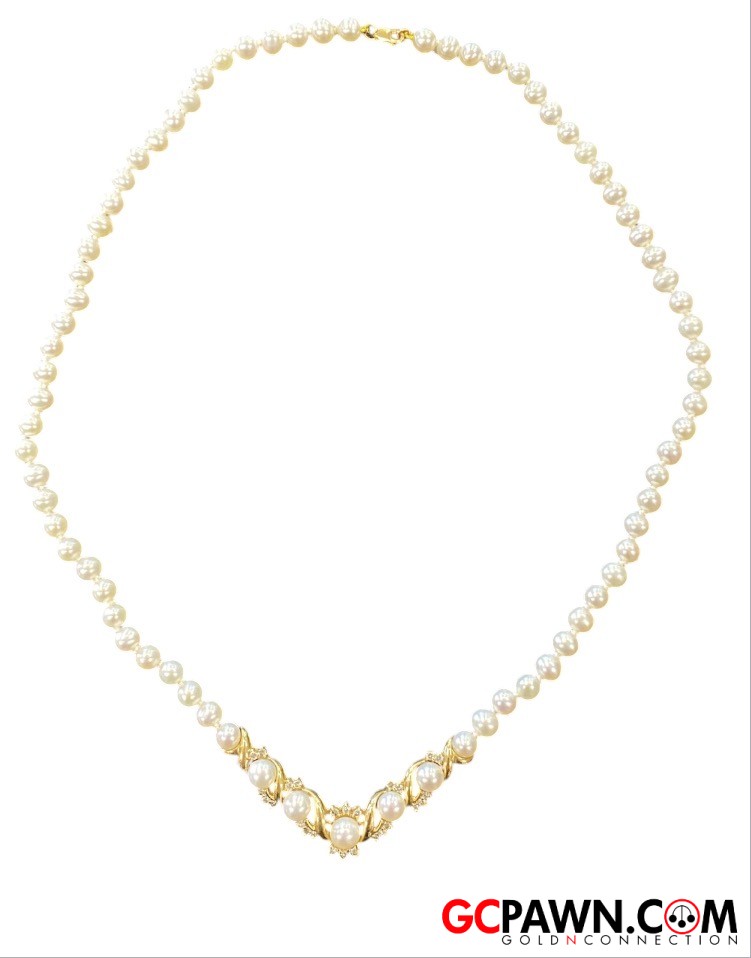 View product details for Women's Necklace 14kt Yellow Gold 