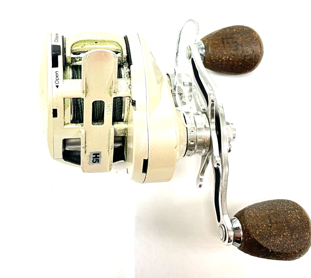 13 Fishing Reel concept c