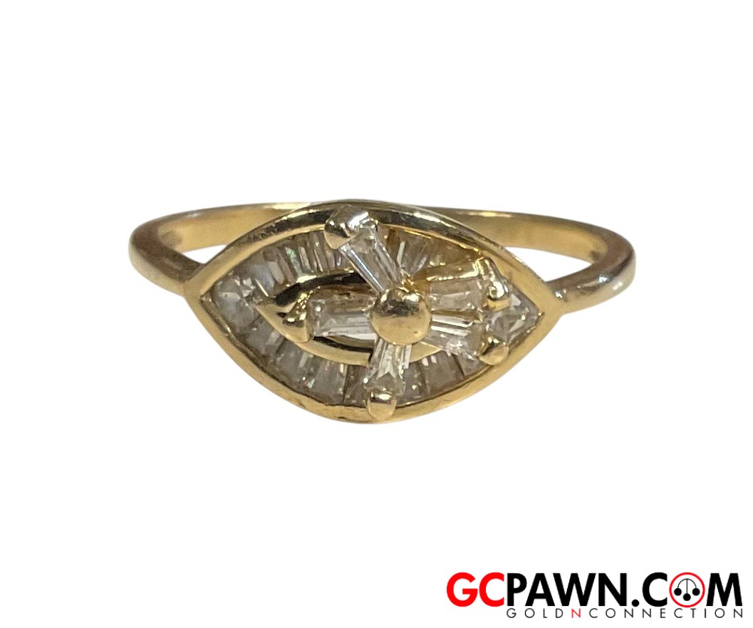 View product details for Women's Cluster ring 14kt Yellow Gold 
