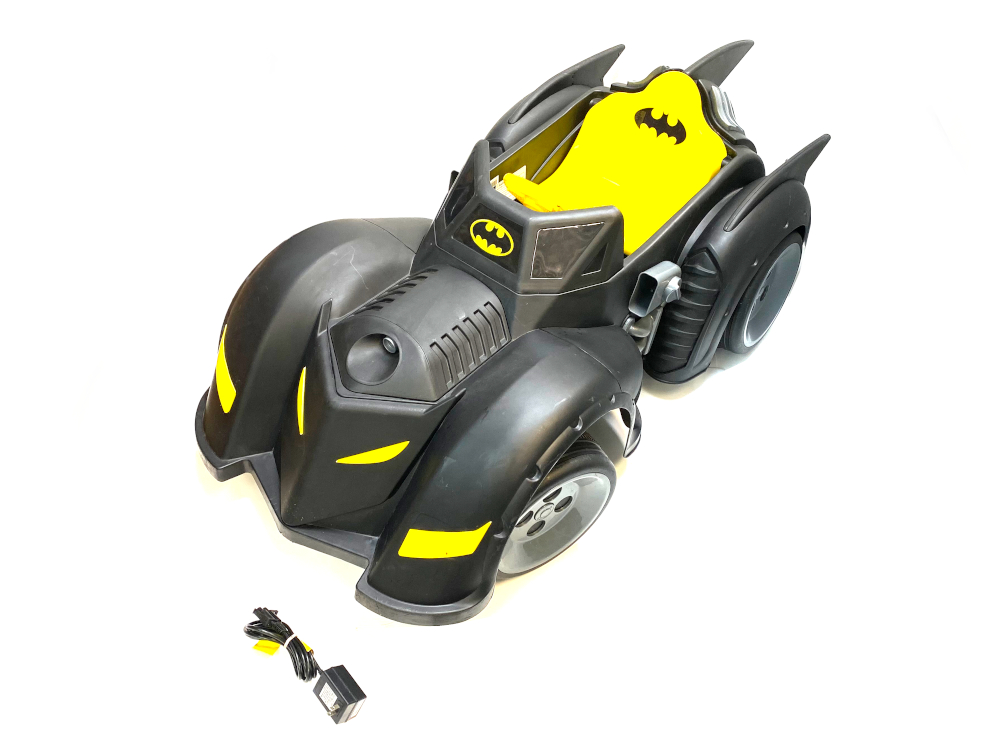 Toy Biz Remote Control Cars Batmobile / EC-1624