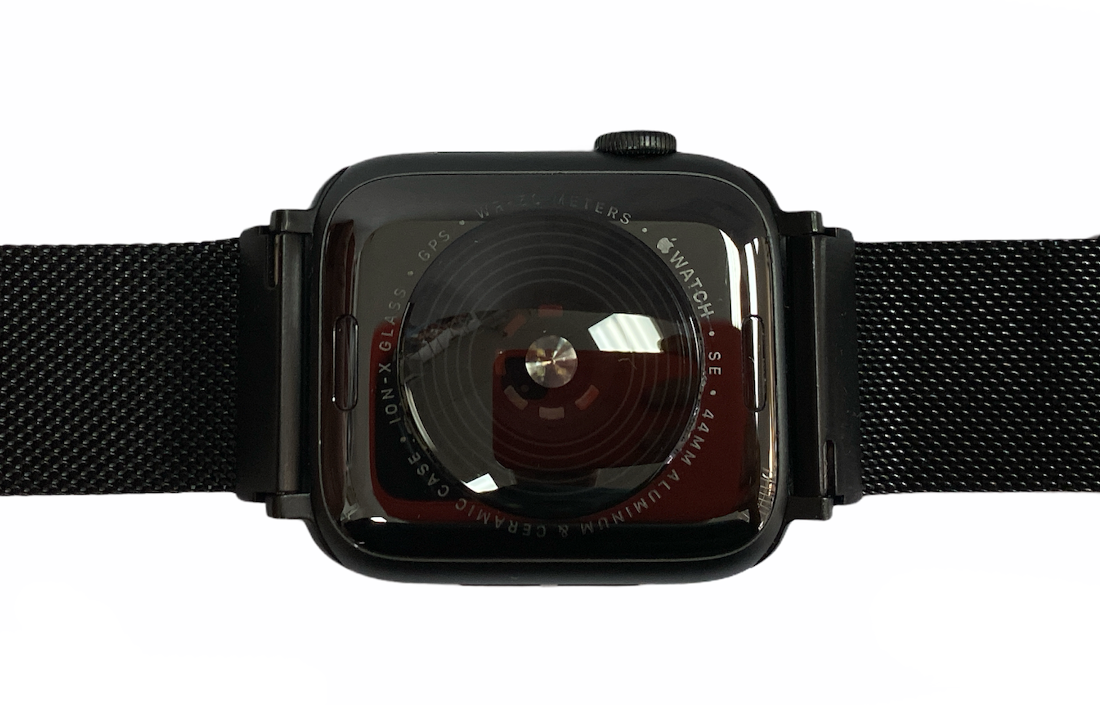 Apple Smart watch A2352 / MYDT2LL/A