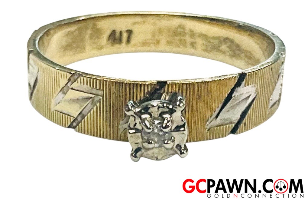View product details for Women's Solitaire ring 10kt Yellow Gold 