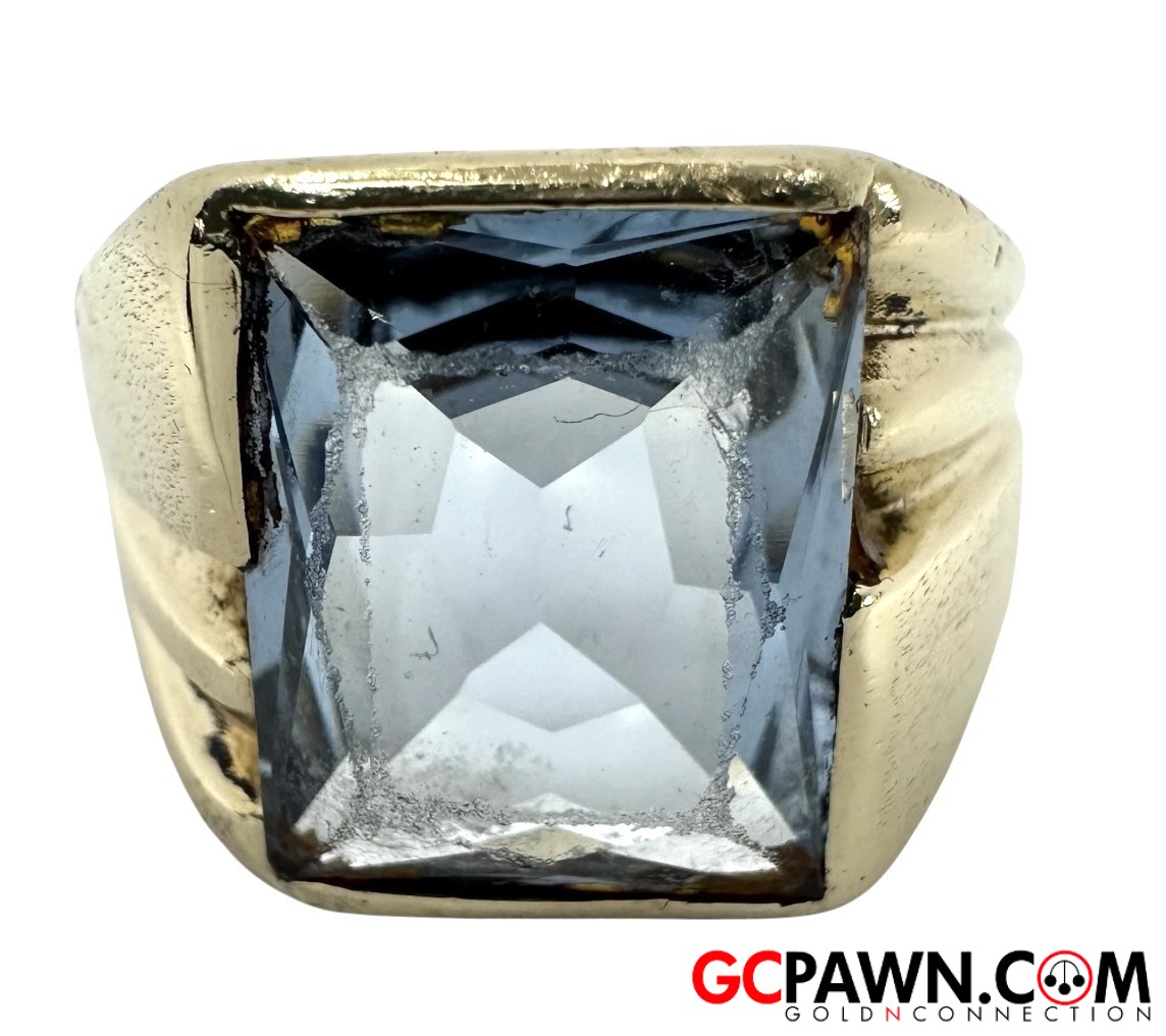 Men's Solitaire ring 10kt Yellow Gold 