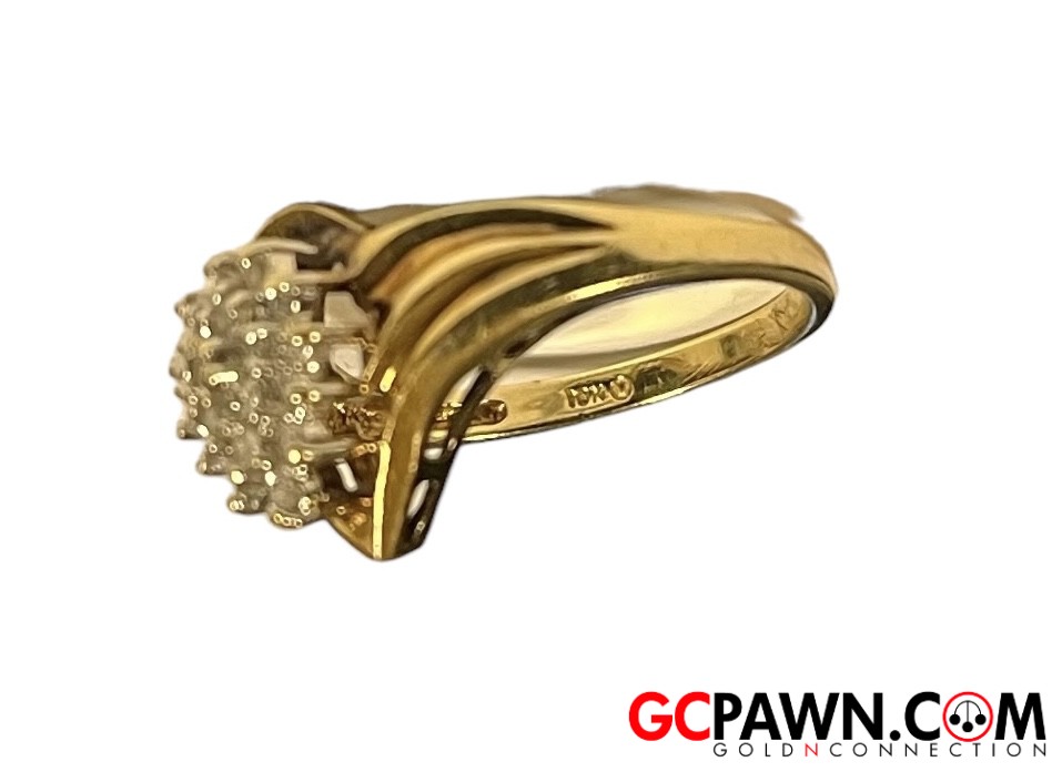 Diamond Women's Cluster ring 10kt Yellow Gold-img-3