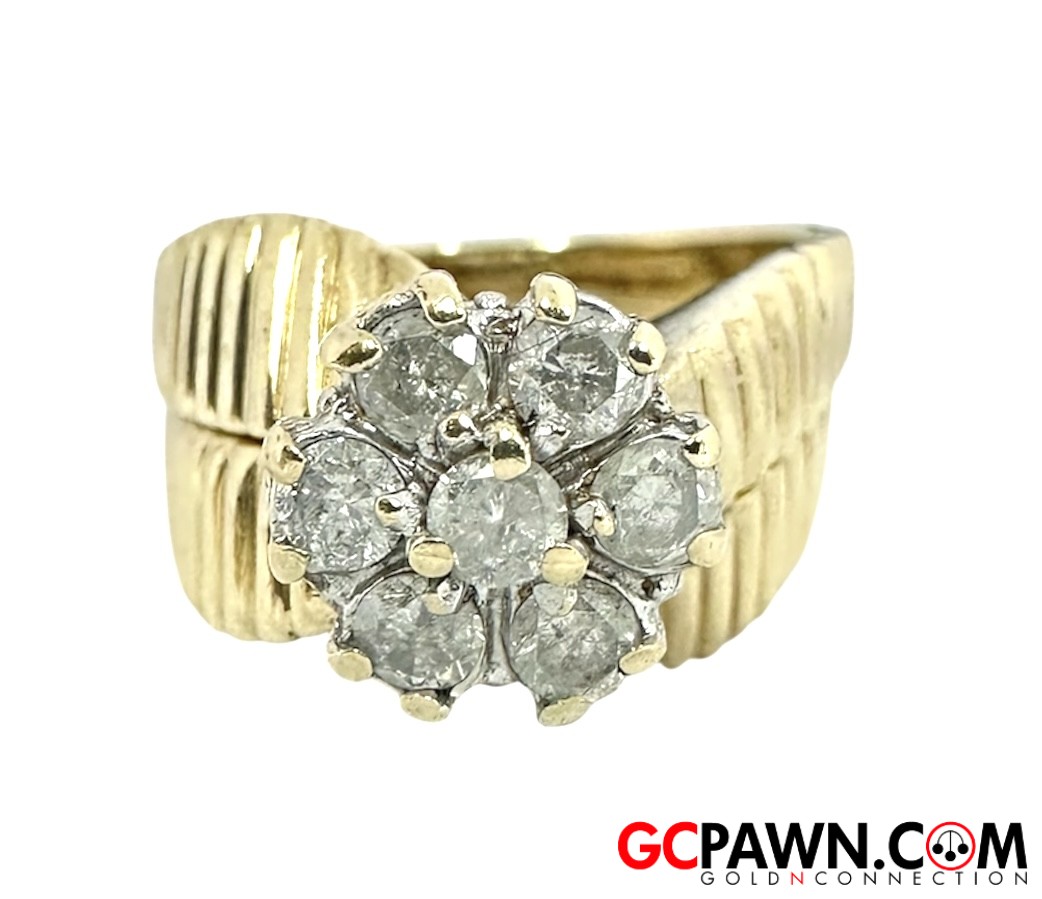 Diamond Women's Cluster ring 10kt Yellow Gold-img-0