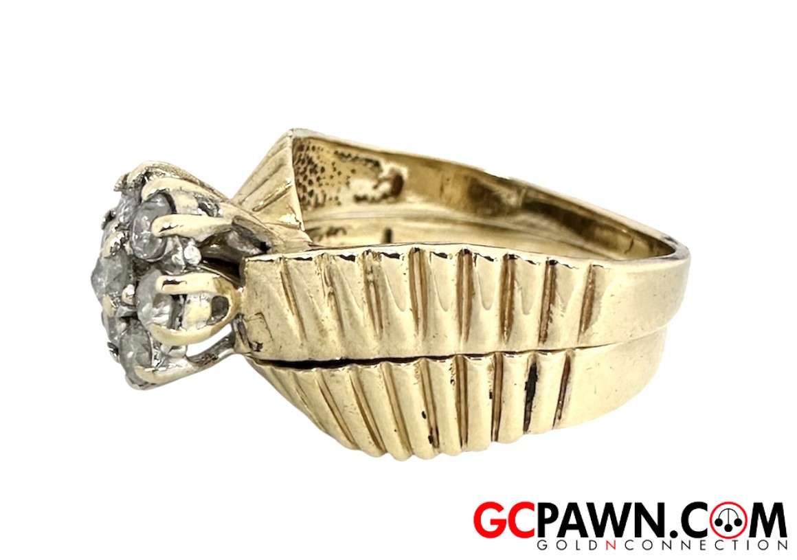 Diamond Women's Cluster ring 10kt Yellow Gold-img-1