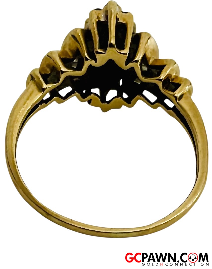 Diamond Women's Cluster ring 10kt Yellow Gold-img-2