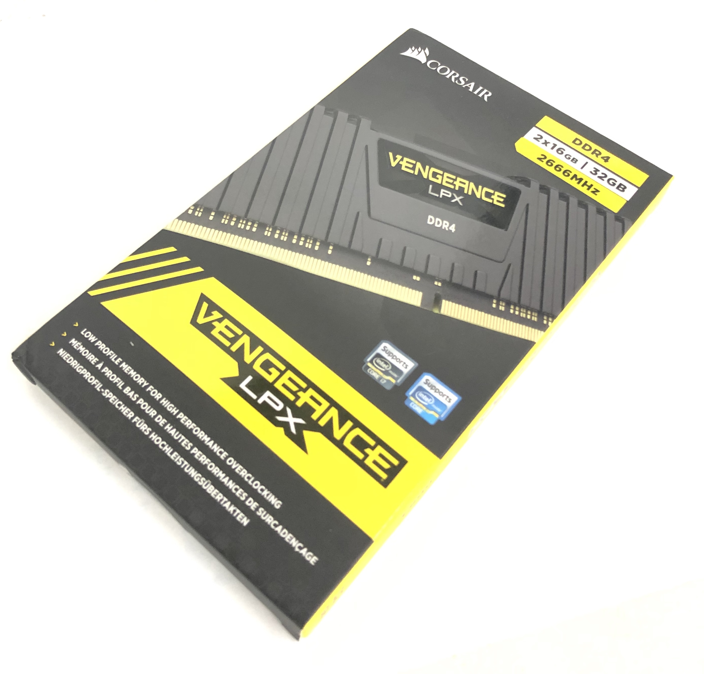 Corsair Memory CMK32GX4M2A2666C16