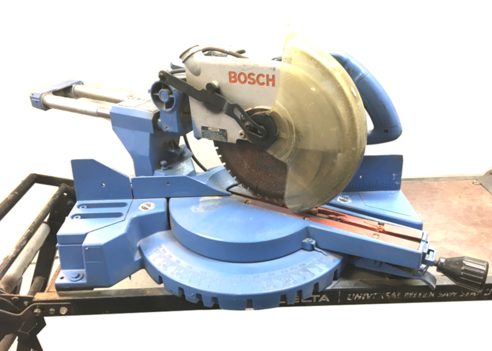 Bosch Power equipment 3915 with Stand