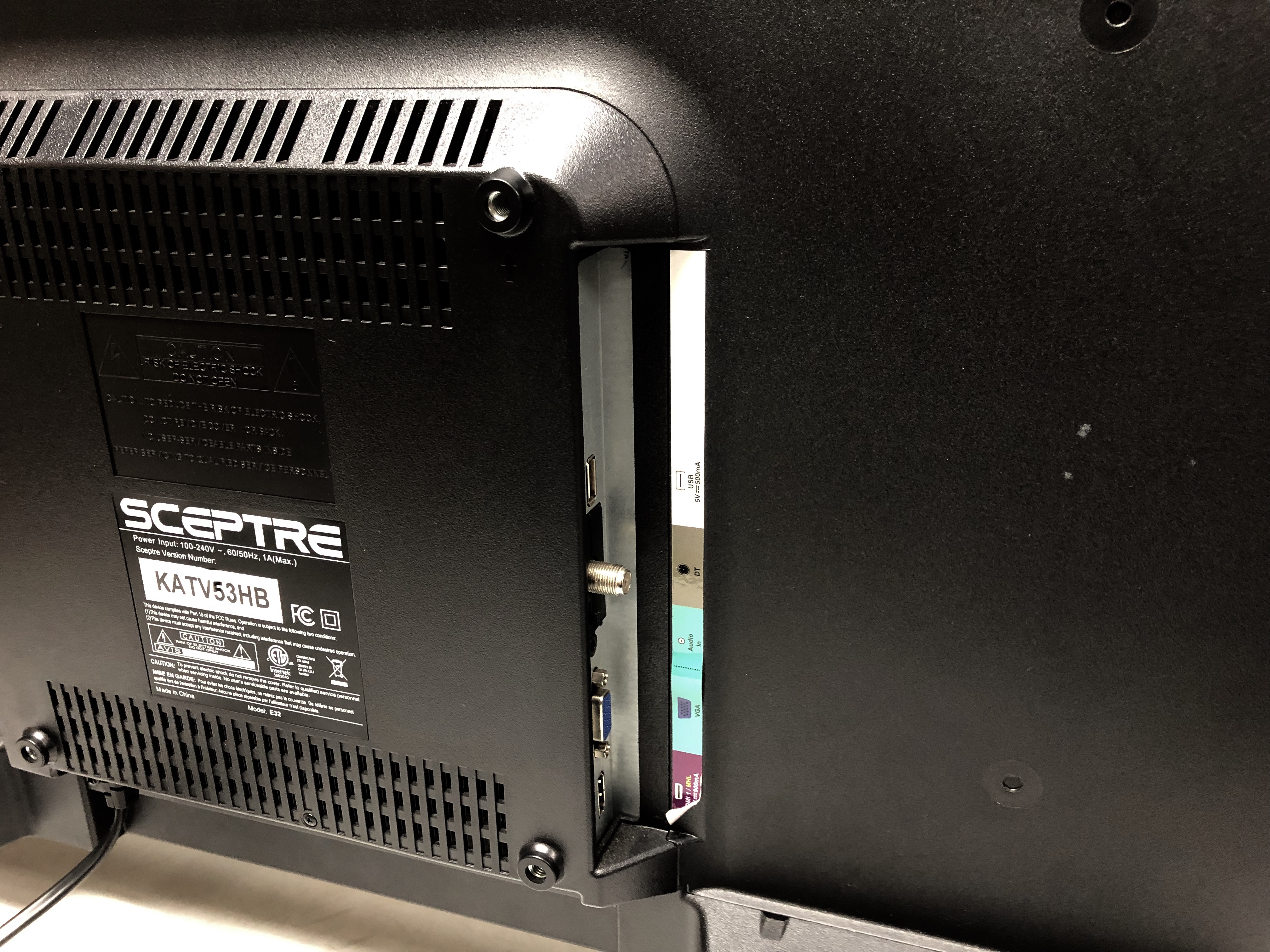 Sceptre LCD E32
