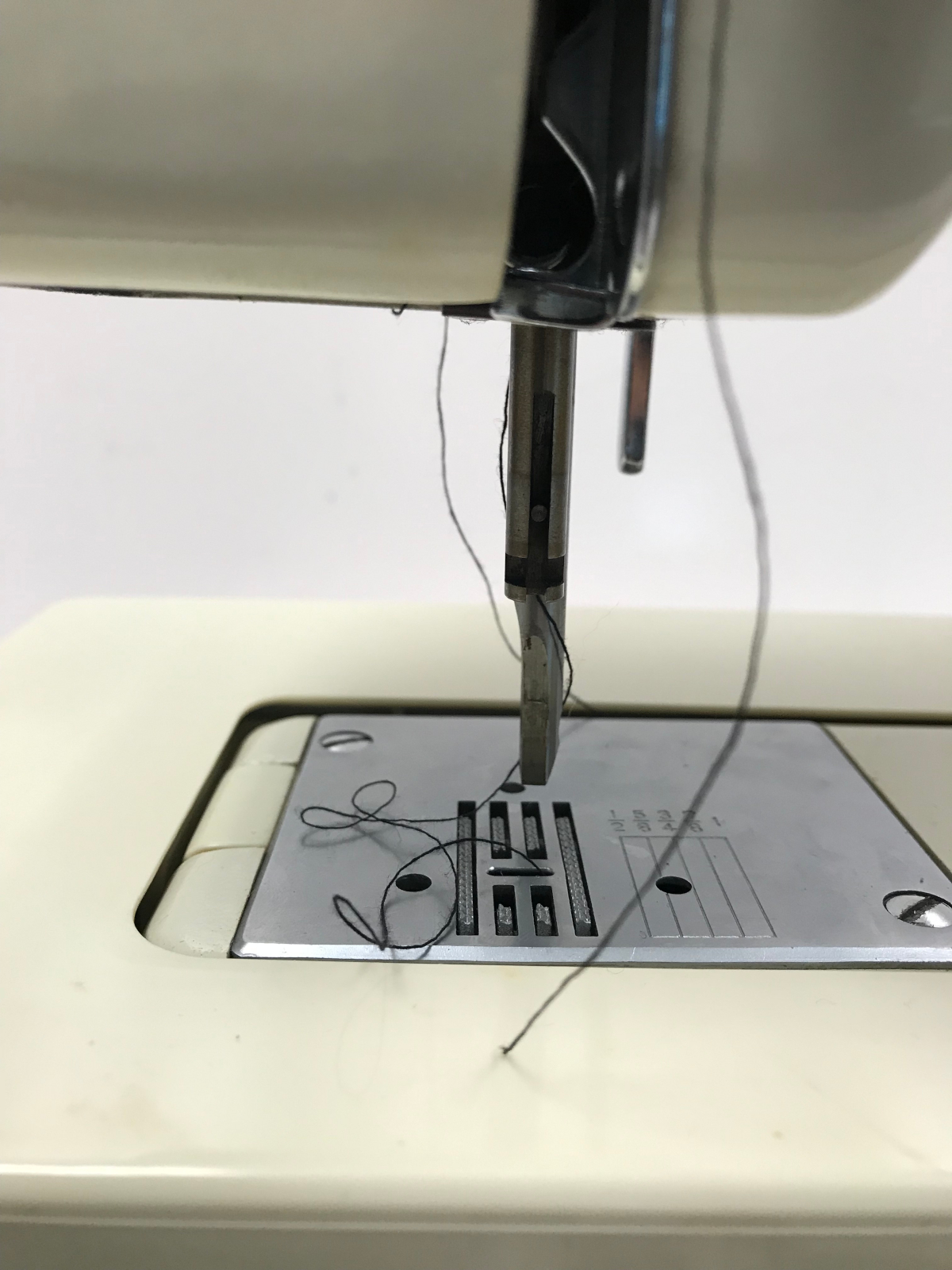 JC Penney Sewing machine 6936