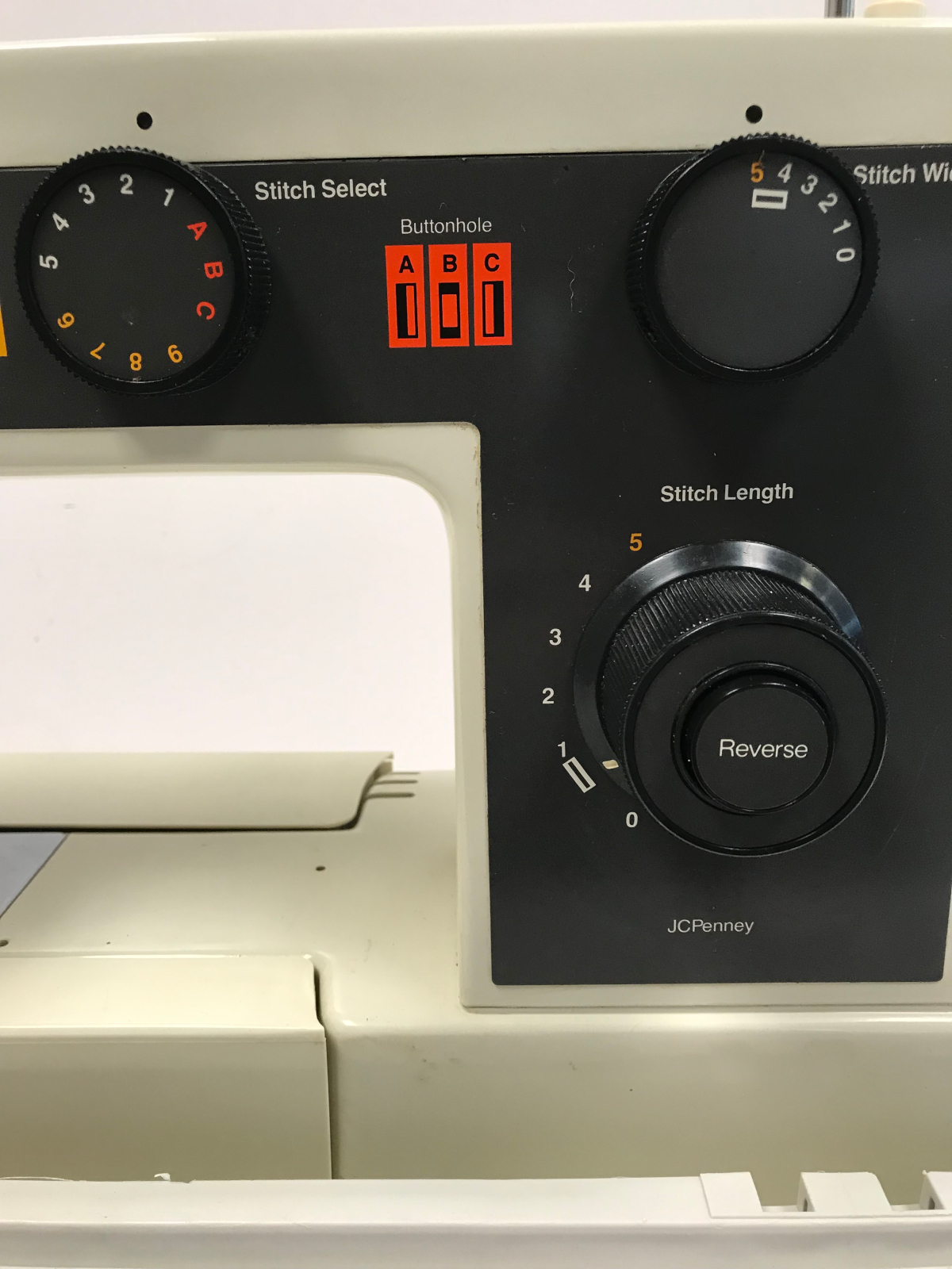 JC Penney Sewing machine 6936